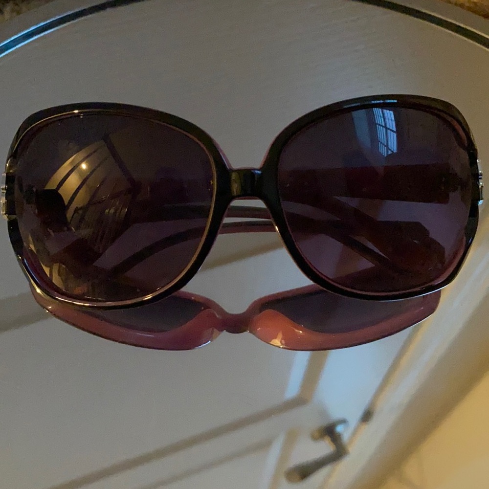 Betsey Johnson black & purple sunglasses